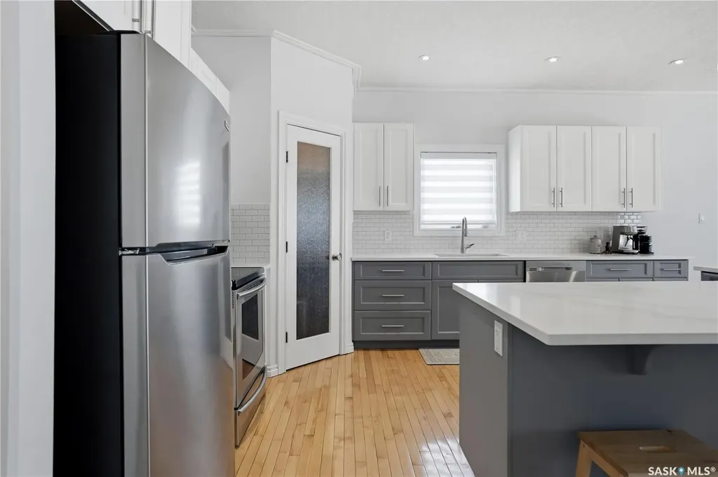 3 Iron Bridge Terrace Moose Jaw SK S6J 0B5