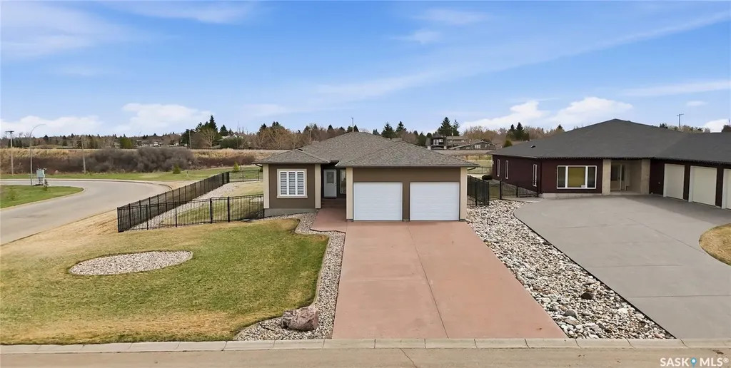 3 Iron Bridge Terrace Moose Jaw SK S6J 0B5
