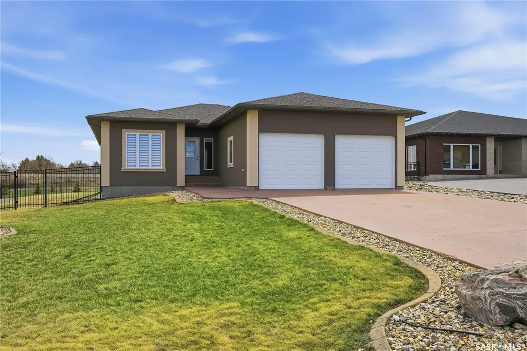 3 Iron Bridge Terrace Moose Jaw SK S6J 0B5