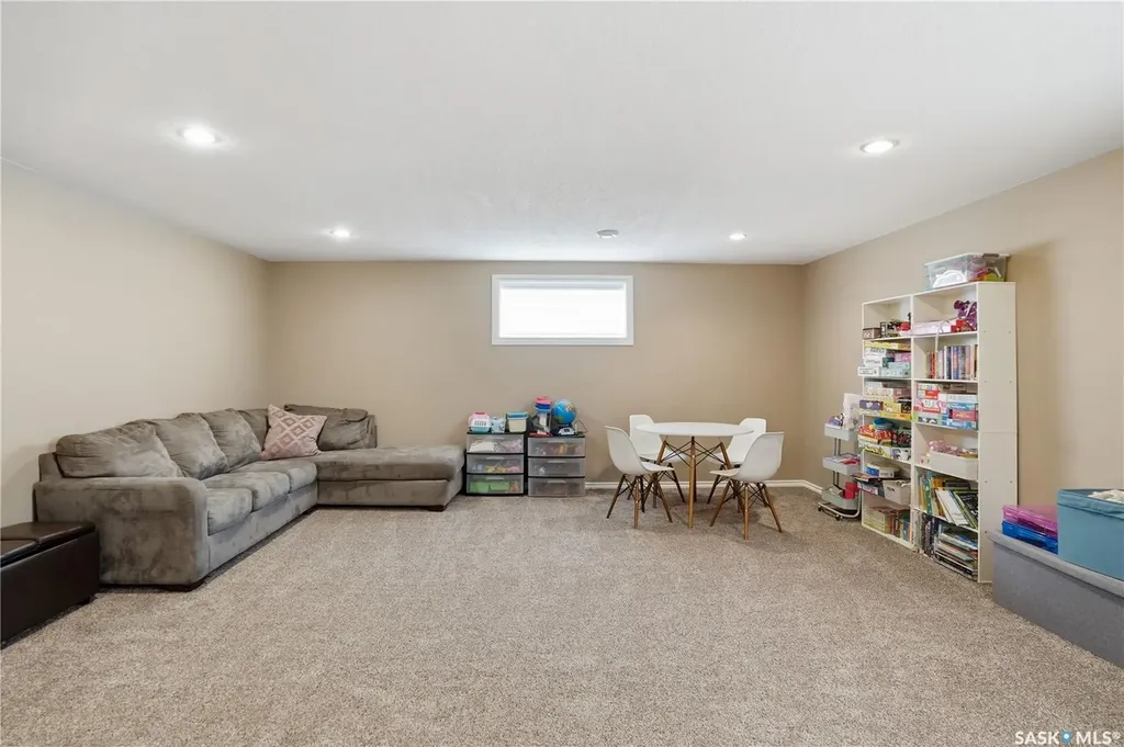 3 Iron Bridge Terrace Moose Jaw SK S6J 0B5