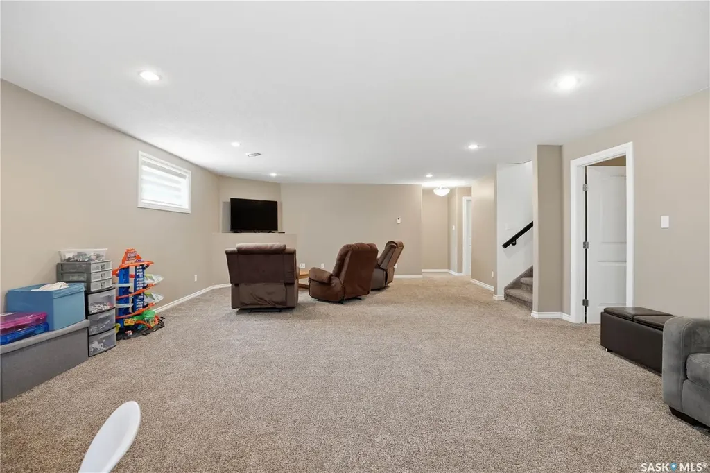 3 Iron Bridge Terrace Moose Jaw SK S6J 0B5