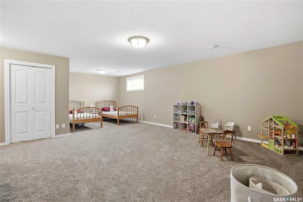 3 Iron Bridge Terrace Moose Jaw SK S6J 0B5