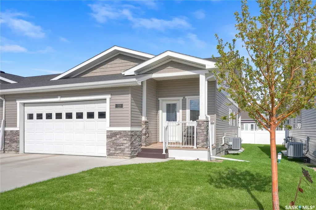1015 Bradley Street Moose Jaw SK S6H 5Y4