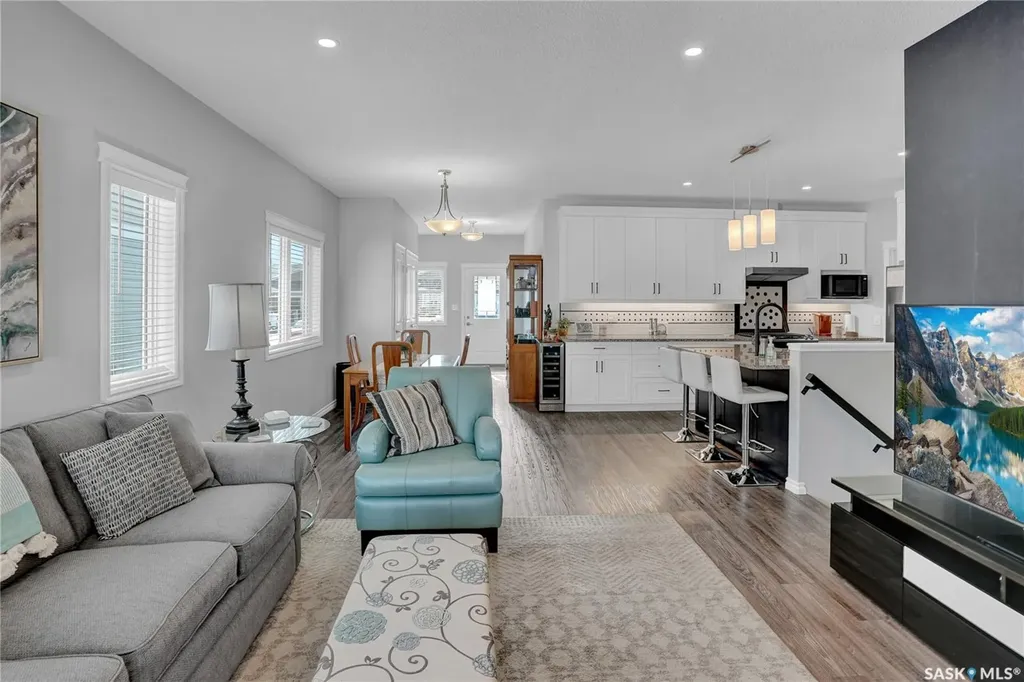 1015 Bradley Street Moose Jaw SK S6H 5Y4
