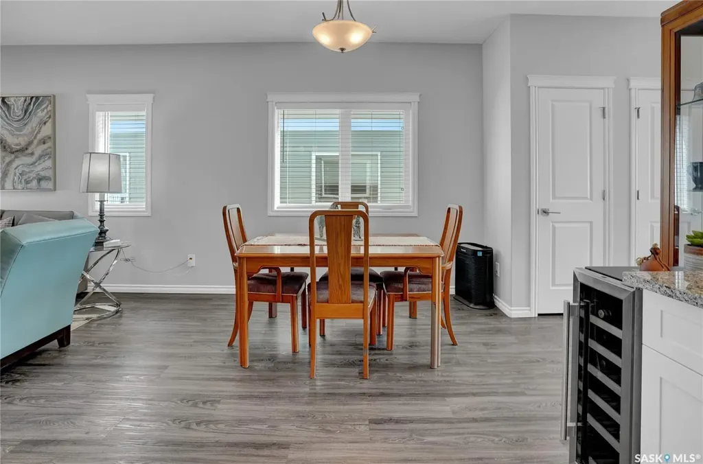 1015 Bradley Street Moose Jaw SK S6H 5Y4