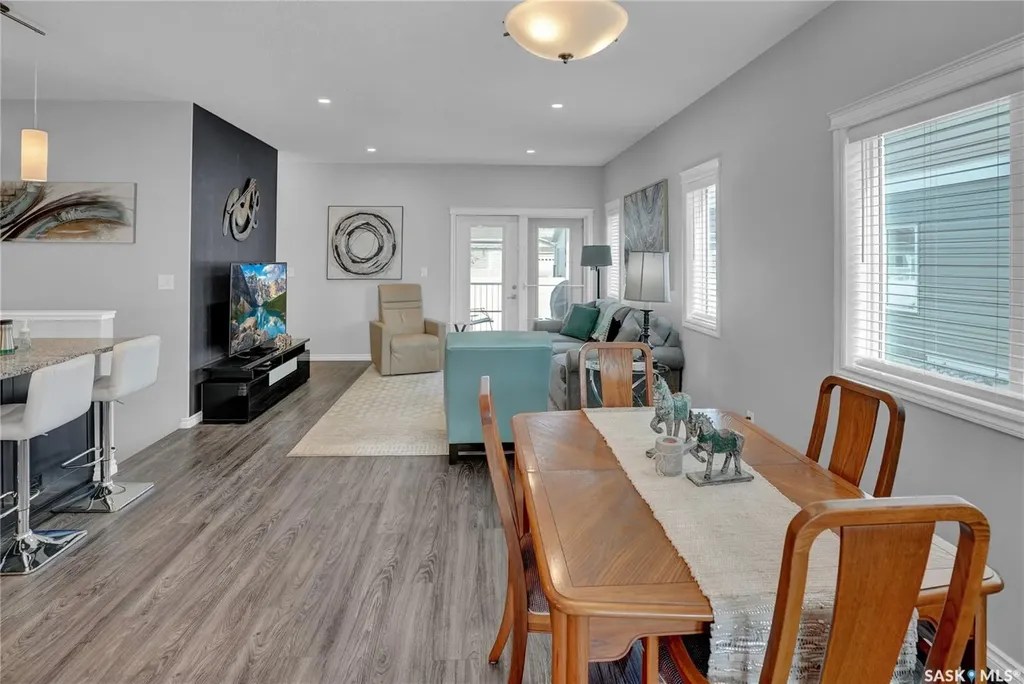 1015 Bradley Street Moose Jaw SK S6H 5Y4