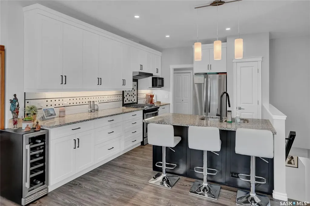 1015 Bradley Street Moose Jaw SK S6H 5Y4