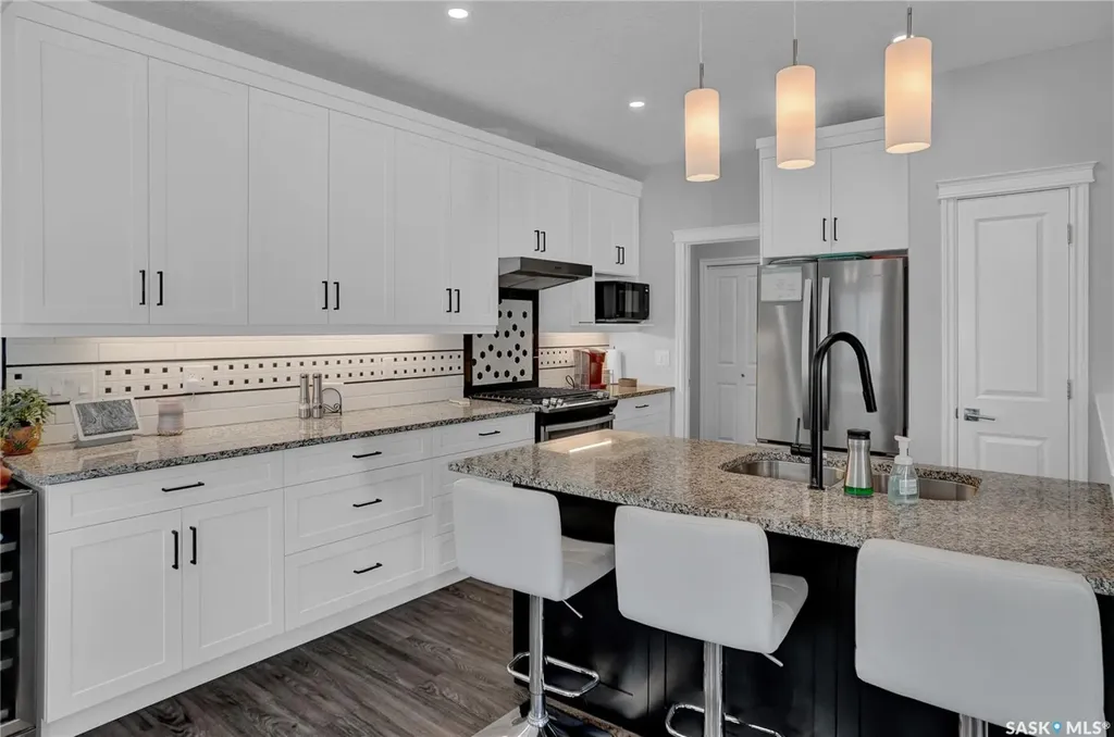 1015 Bradley Street Moose Jaw SK S6H 5Y4