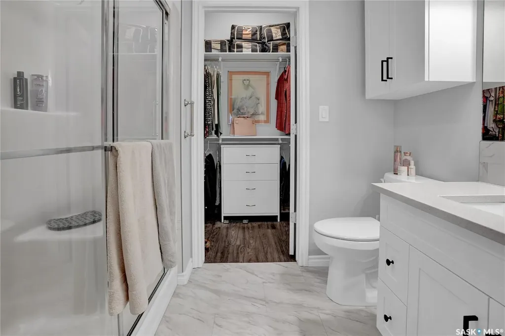 1015 Bradley Street Moose Jaw SK S6H 5Y4