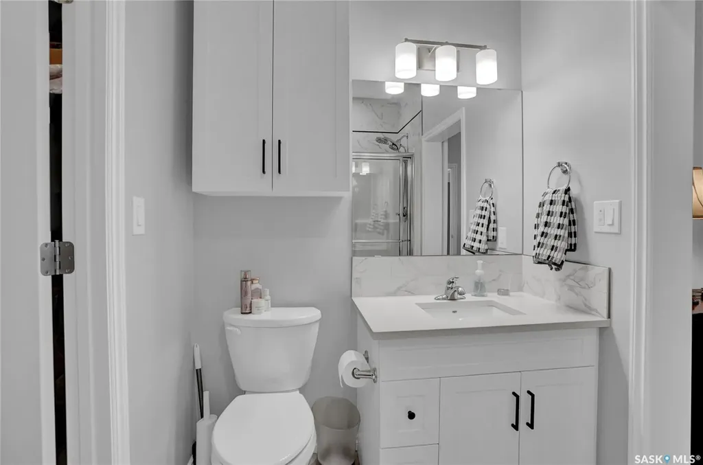 1015 Bradley Street Moose Jaw SK S6H 5Y4