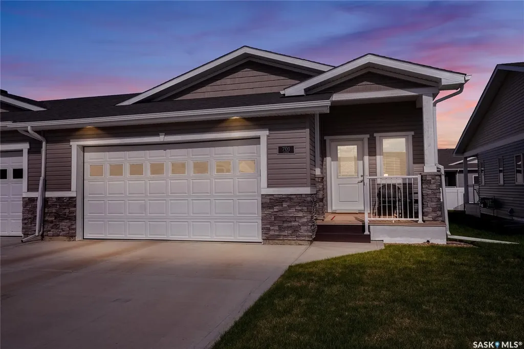 1015 Bradley Street Moose Jaw SK S6H 5Y4