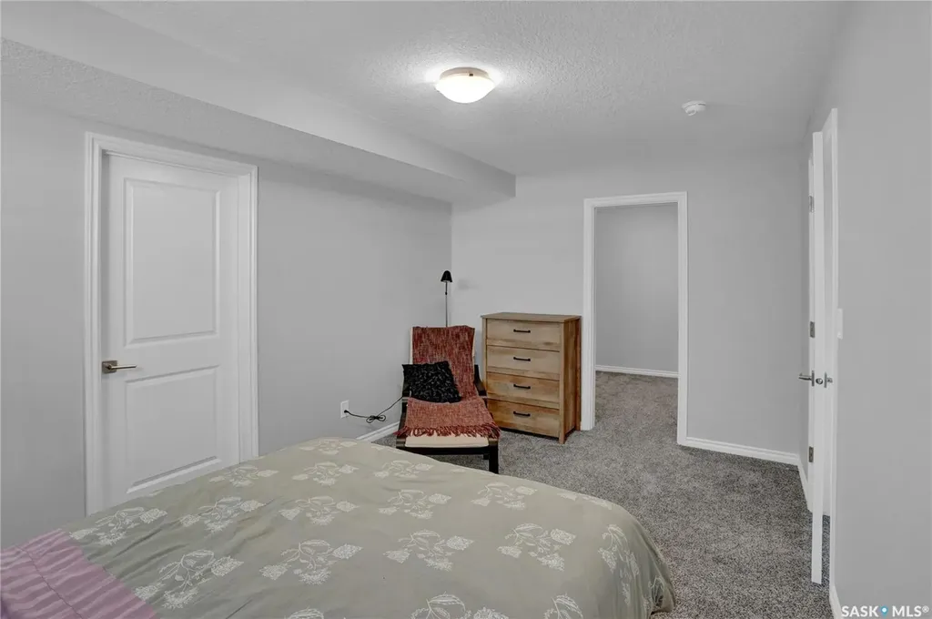 1015 Bradley Street Moose Jaw SK S6H 5Y4