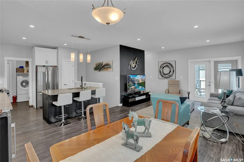 1015 Bradley Street Moose Jaw SK S6H 5Y4