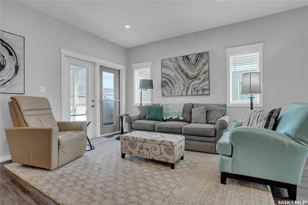 1015 Bradley Street Moose Jaw SK S6H 5Y4