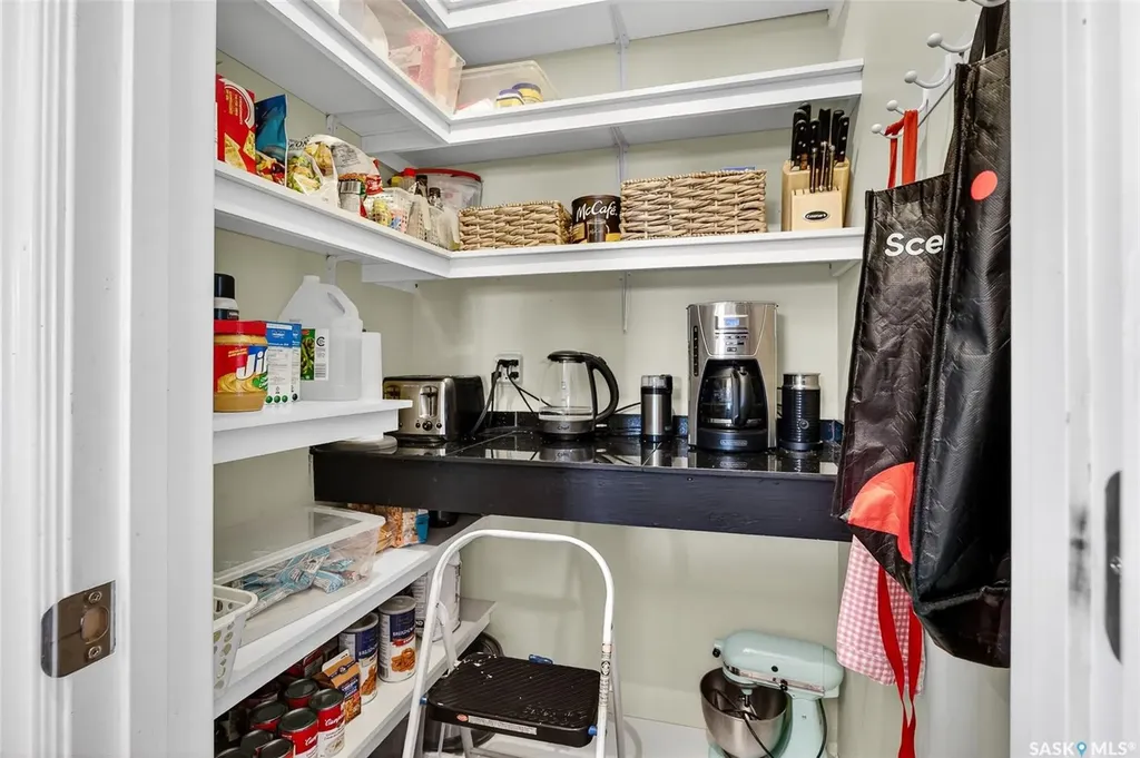 66 Everton Crescent Moose Jaw SK S6K 0A3
