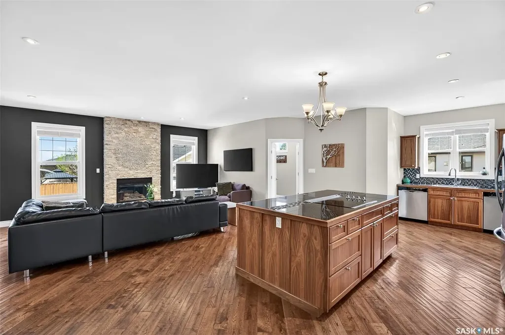 66 Everton Crescent Moose Jaw SK S6K 0A3