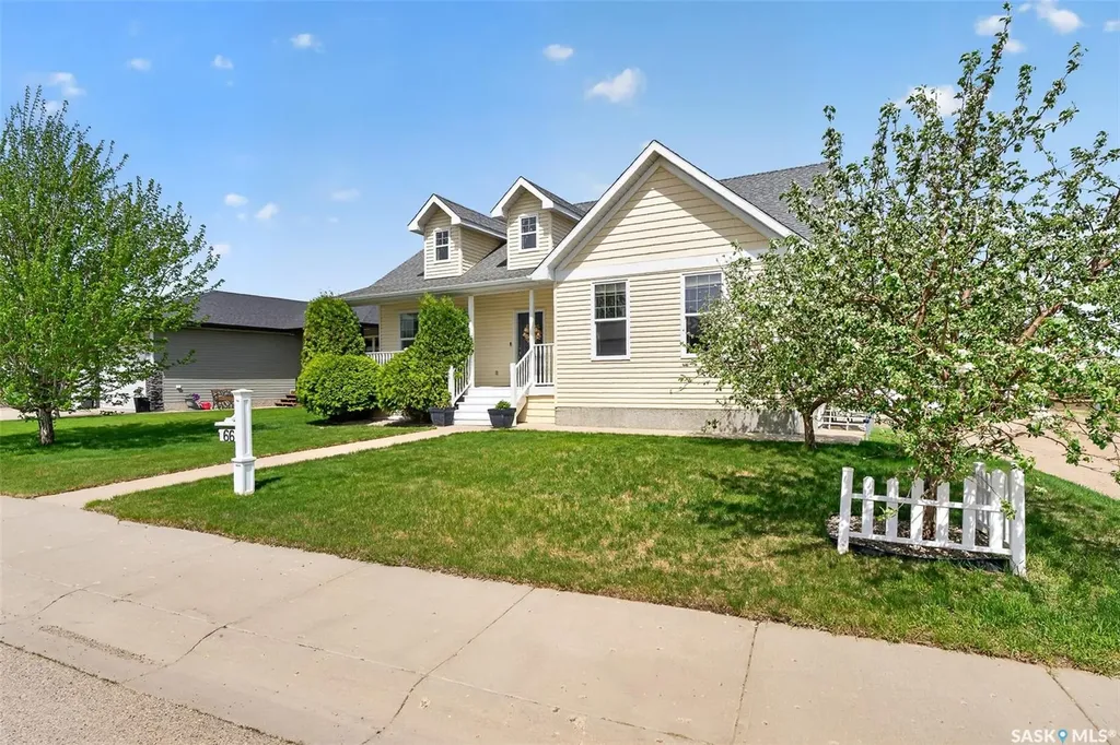 66 Everton Crescent Moose Jaw SK S6K 0A3