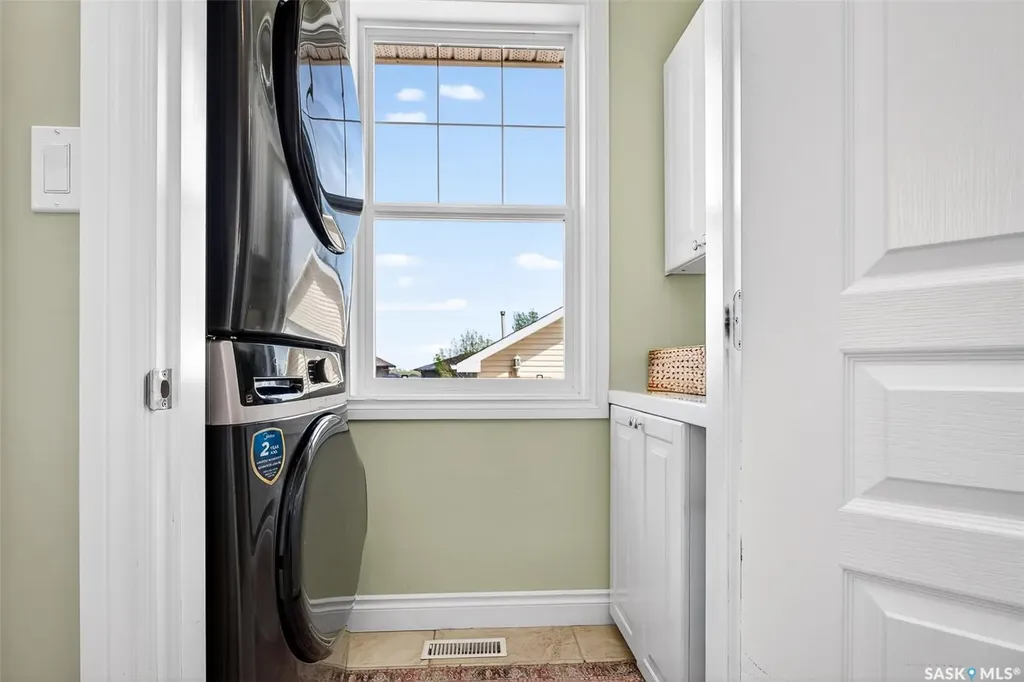 66 Everton Crescent Moose Jaw SK S6K 0A3
