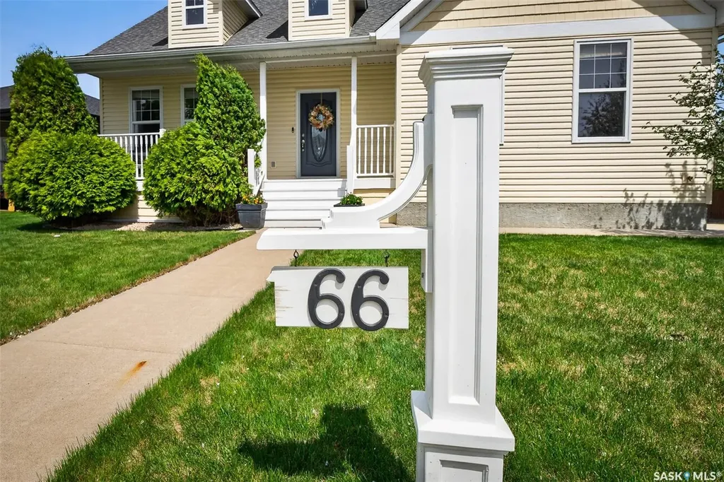 66 Everton Crescent Moose Jaw SK S6K 0A3
