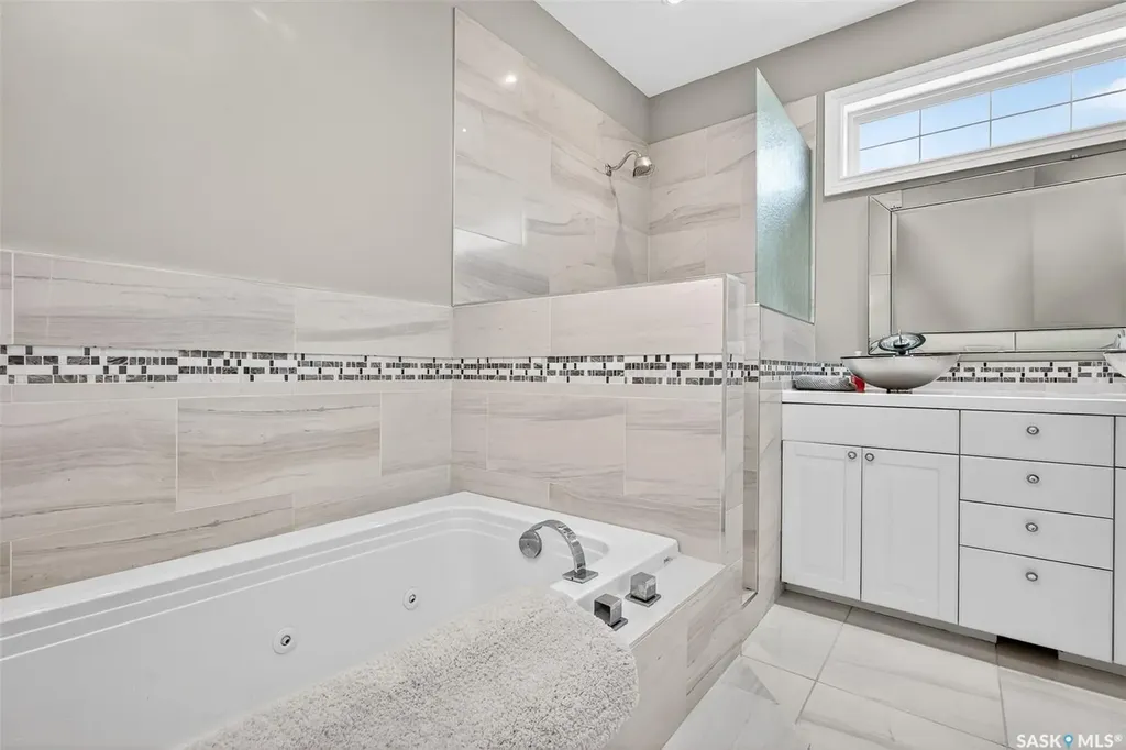 66 Everton Crescent Moose Jaw SK S6K 0A3