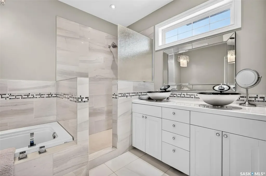 66 Everton Crescent Moose Jaw SK S6K 0A3