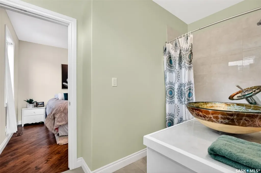 66 Everton Crescent Moose Jaw SK S6K 0A3