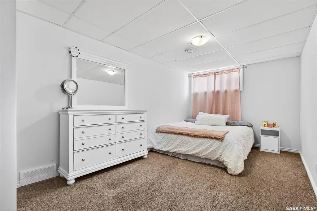 66 Everton Crescent Moose Jaw SK S6K 0A3