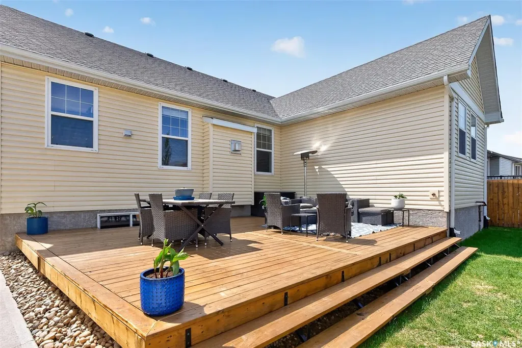 66 Everton Crescent Moose Jaw SK S6K 0A3
