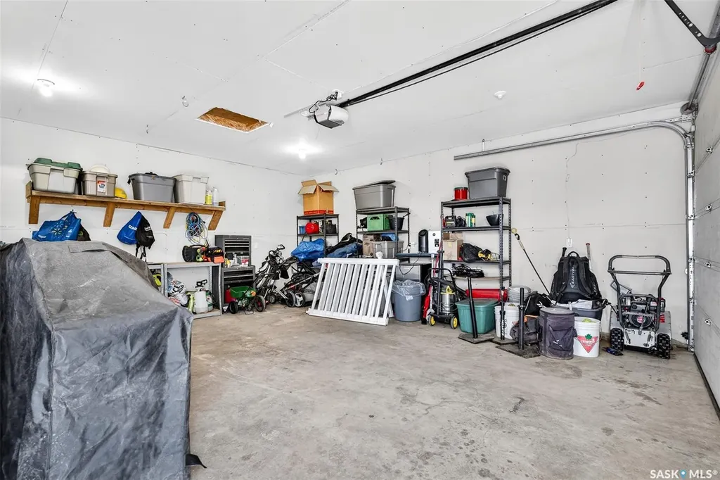 66 Everton Crescent Moose Jaw SK S6K 0A3