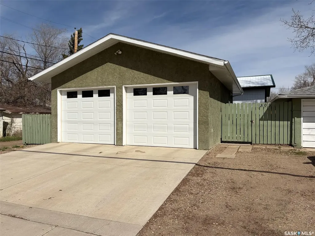 505 Centre Street Shaunavon SK S0N 2M0