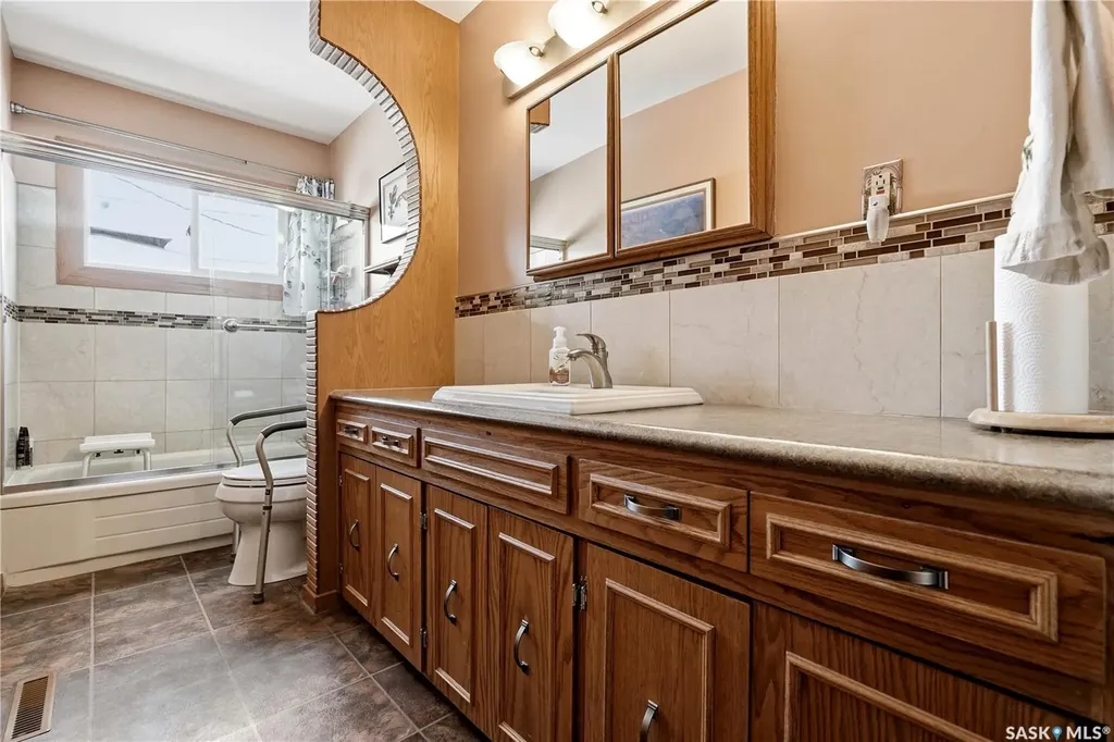 104 Marsh Crescent Regina SK S4S 6B4