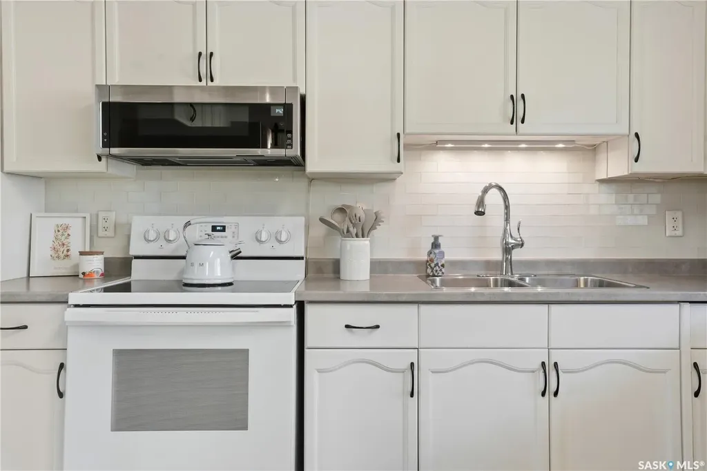 57 Flamingo Crescent Regina SK S4S 4L6
