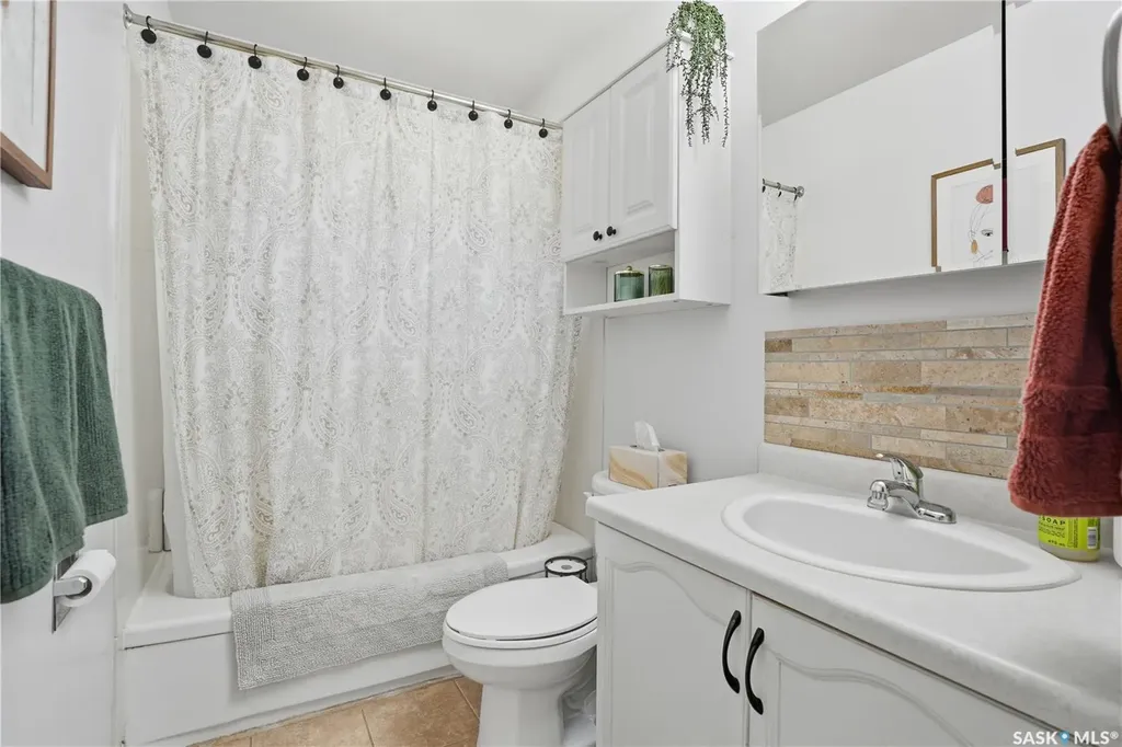 57 Flamingo Crescent Regina SK S4S 4L6