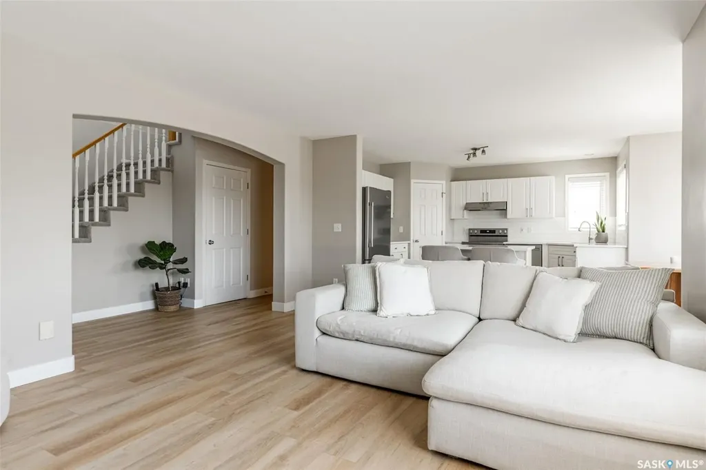 451 Buckwold Cove Saskatoon SK S7N 4W1