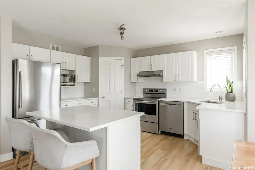 451 Buckwold Cove Saskatoon SK S7N 4W1