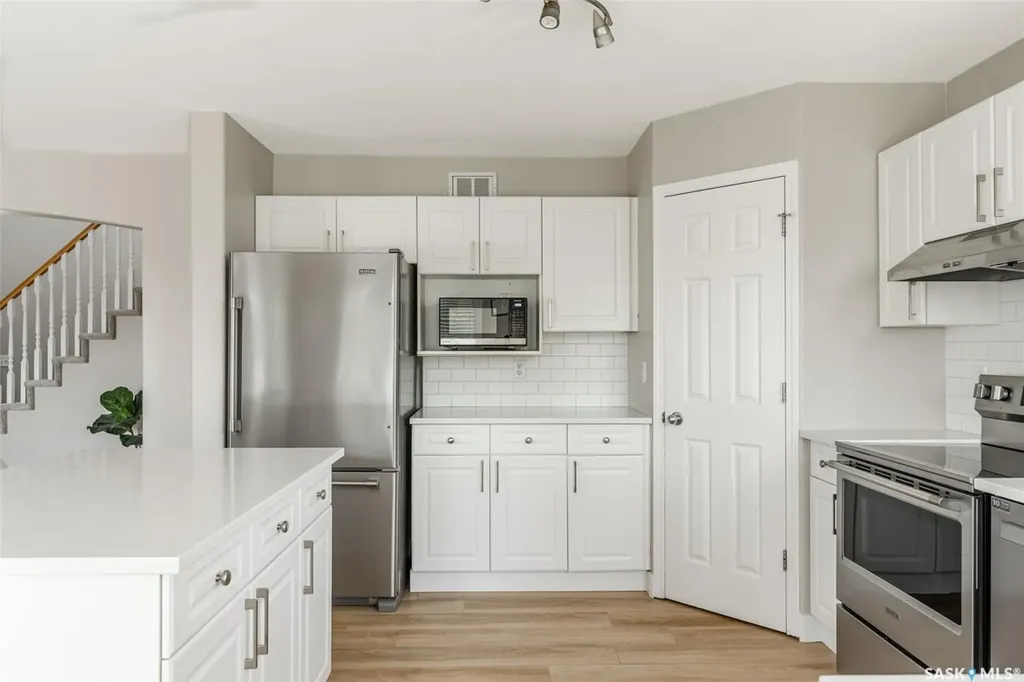 451 Buckwold Cove Saskatoon SK S7N 4W1