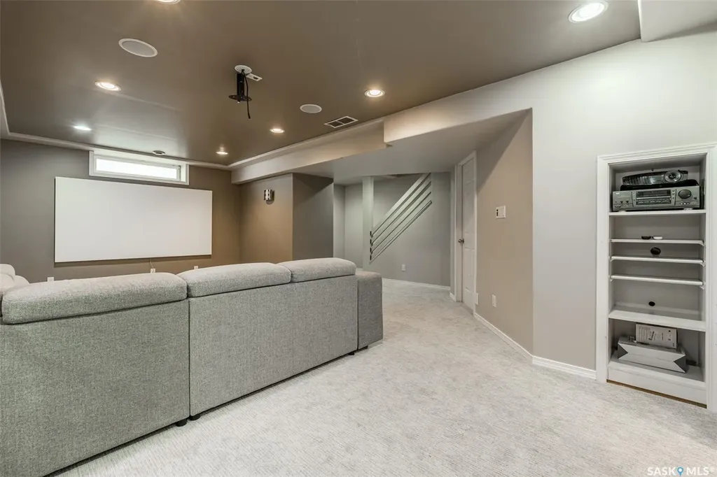 451 Buckwold Cove Saskatoon SK S7N 4W1
