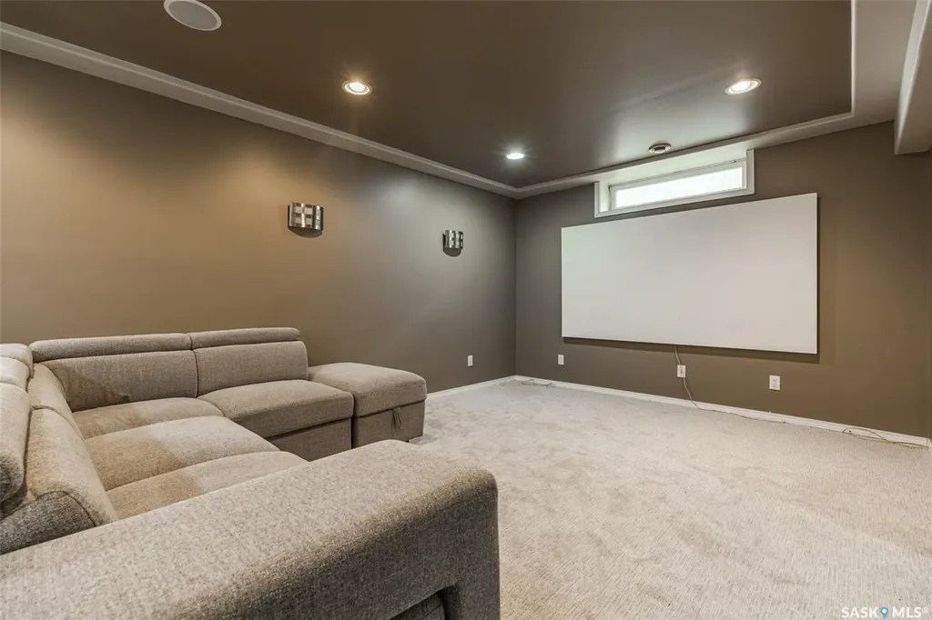 451 Buckwold Cove Saskatoon SK S7N 4W1