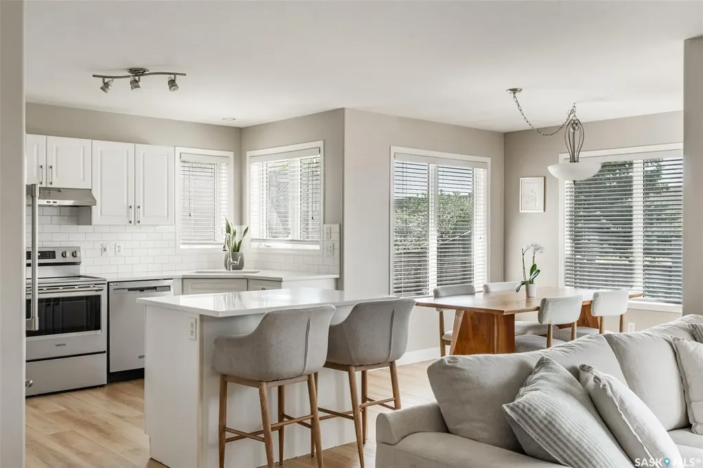 451 Buckwold Cove Saskatoon SK S7N 4W1