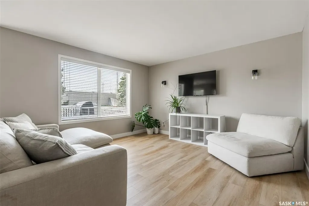 451 Buckwold Cove Saskatoon SK S7N 4W1