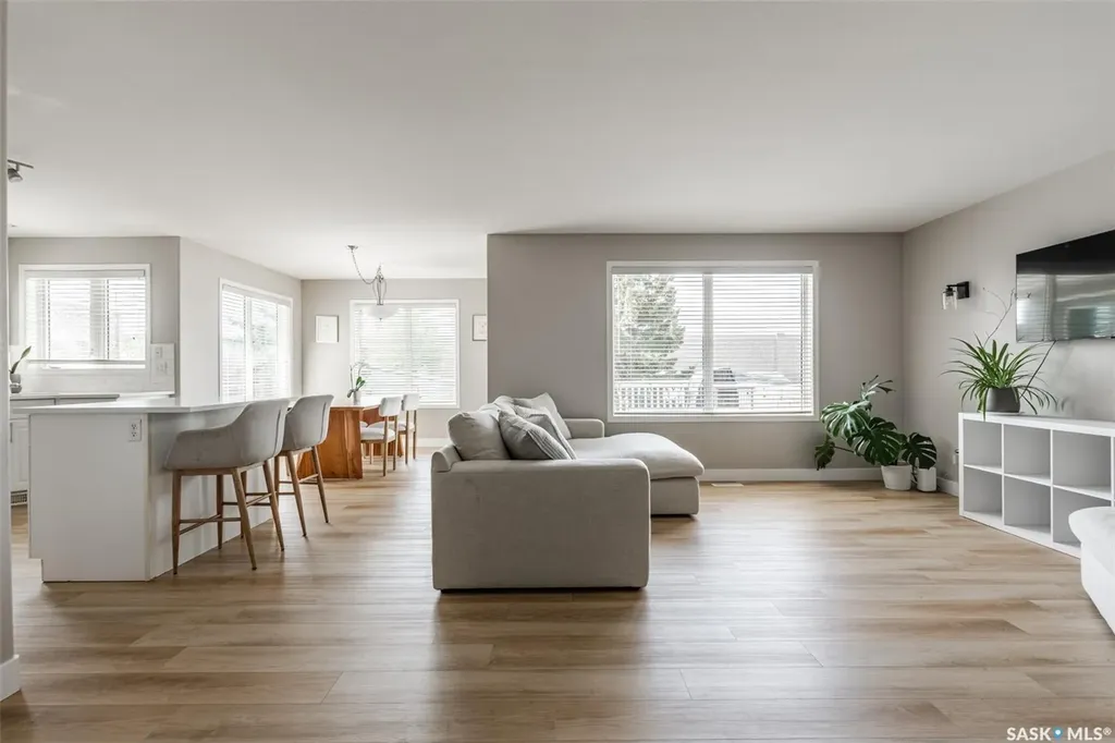 451 Buckwold Cove Saskatoon SK S7N 4W1