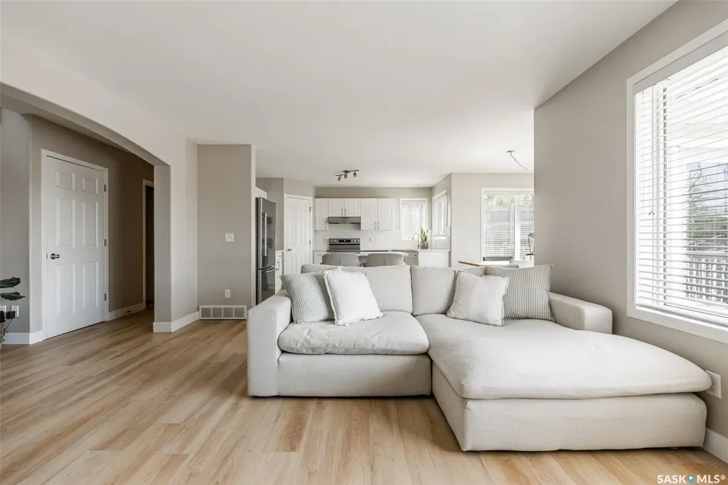 451 Buckwold Cove Saskatoon SK S7N 4W1