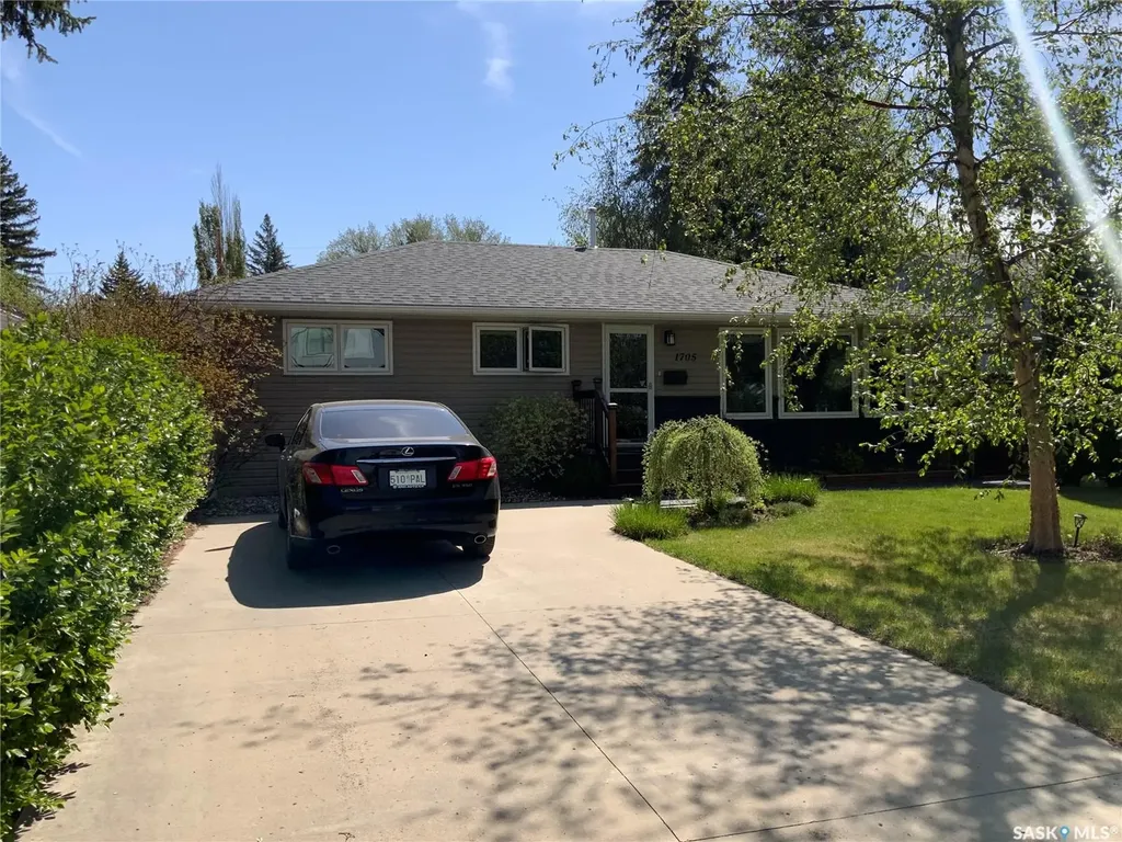 1705 Wiggins Avenue S Saskatoon SK S7H 2K1