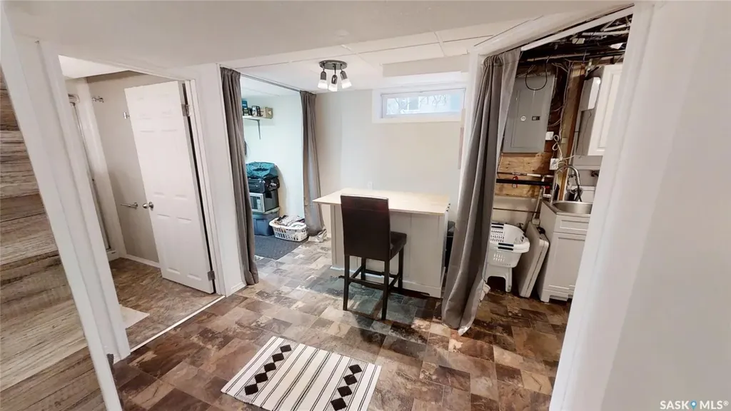 1705 Wiggins Avenue S Saskatoon SK S7H 2K1