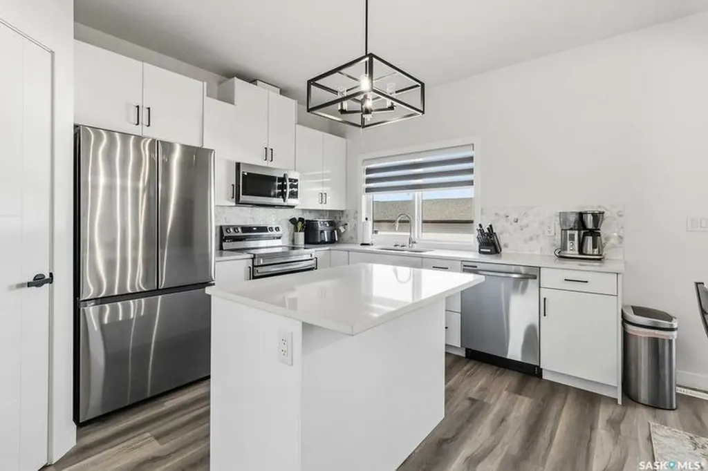 235 Feheregyhazi Boulevard Saskatoon SK S7W 1G8