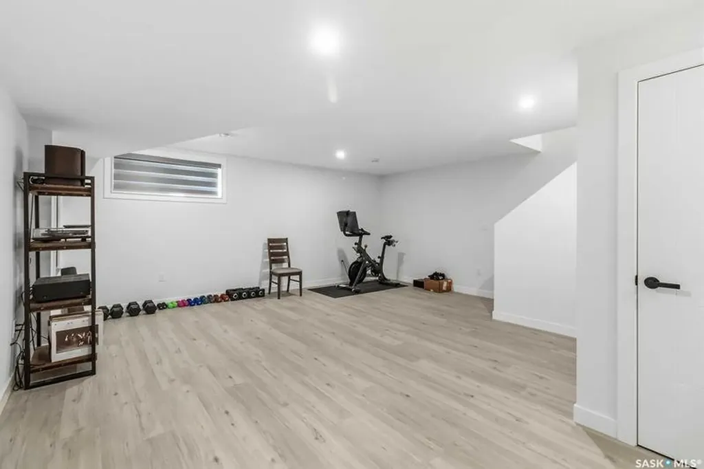 235 Feheregyhazi Boulevard Saskatoon SK S7W 1G8