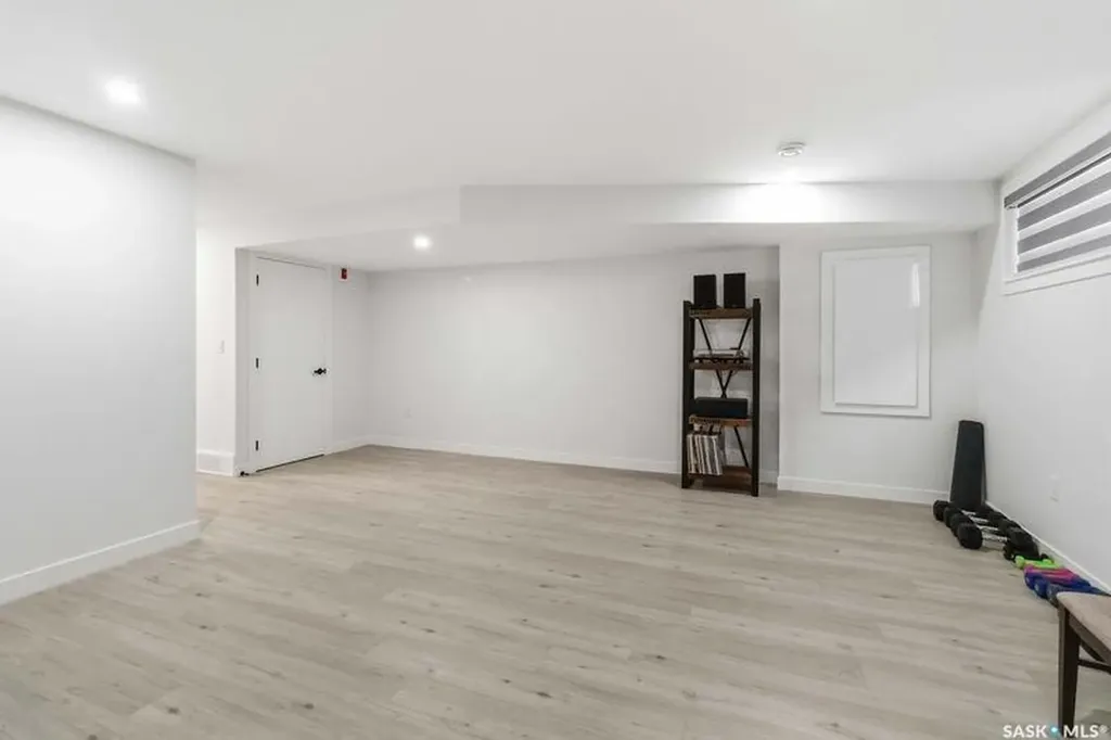 235 Feheregyhazi Boulevard Saskatoon SK S7W 1G8