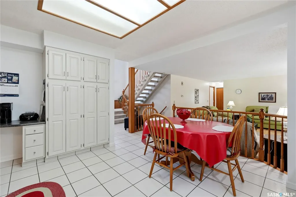 719 Wakaw Terrace Saskatoon SK S7J 4C1