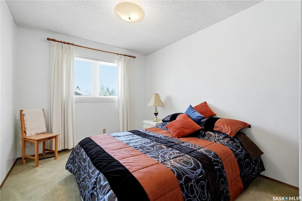719 Wakaw Terrace Saskatoon SK S7J 4C1