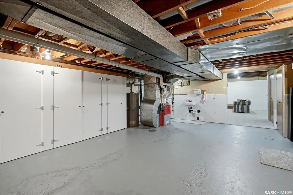 719 Wakaw Terrace Saskatoon SK S7J 4C1